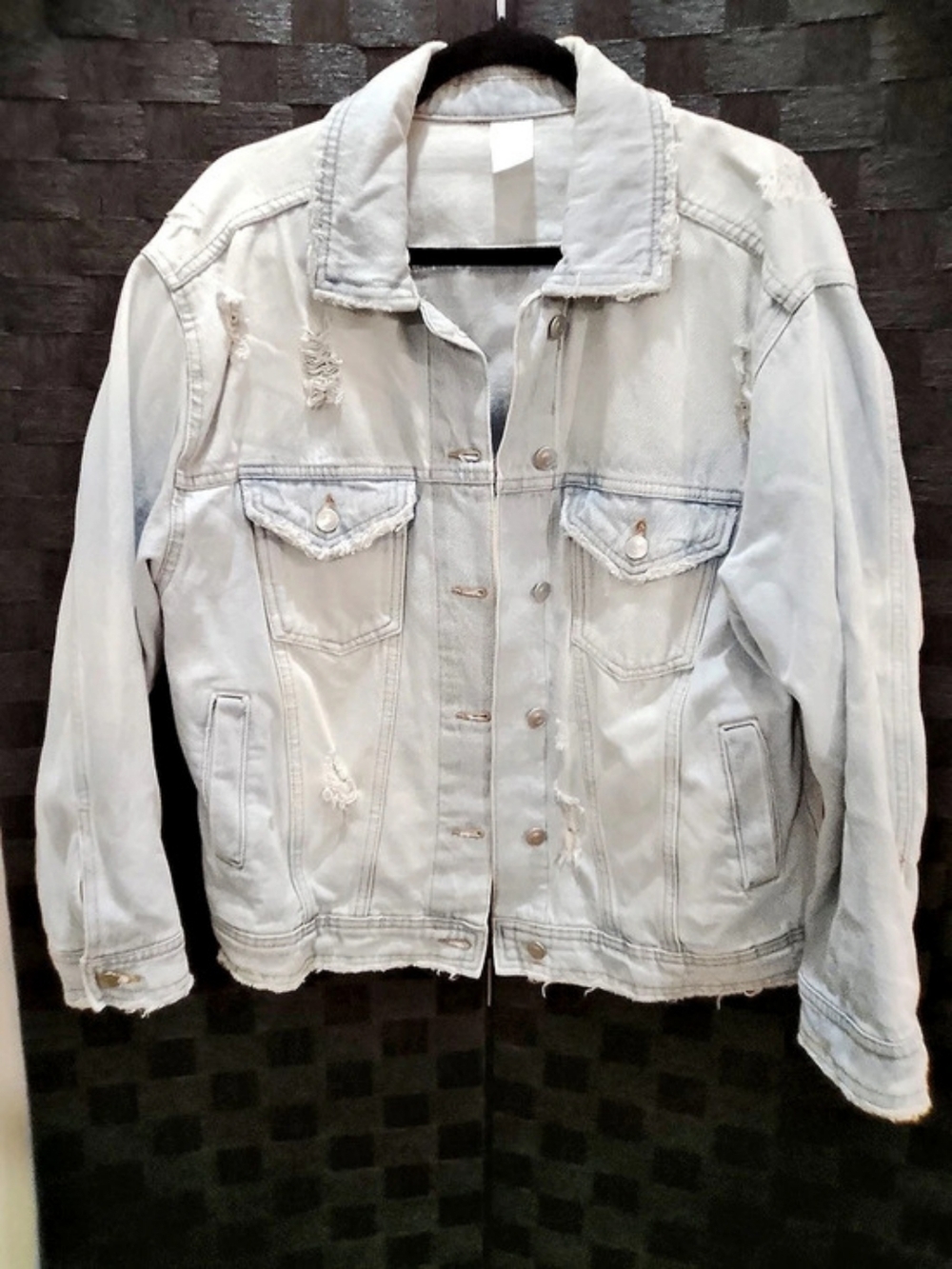 No Boundaries junior's denim Jacket Size Medium Distressed Blue